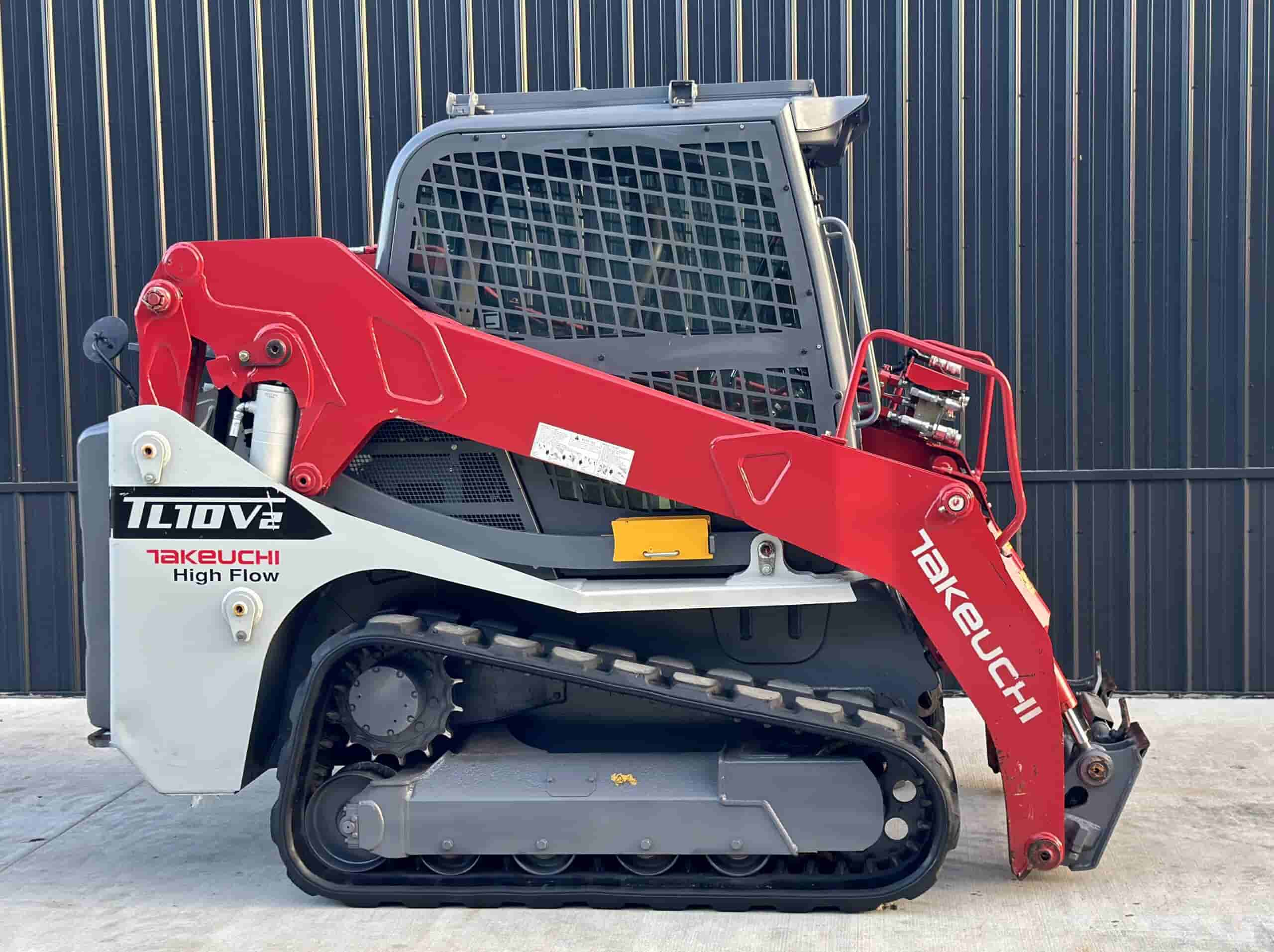 2018 Takeuchi TL10V2 CLEAN
